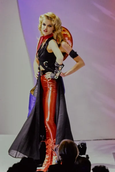 Look 3